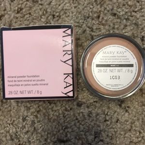 Mary Kay mineral powder foundation beige 1.5
